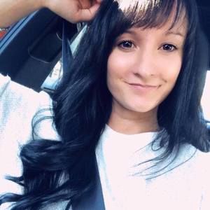 Meet your Posher, Sarah-maude